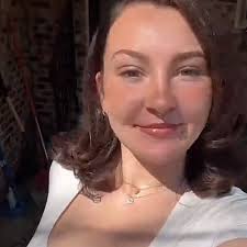 STELLA ALYSSIA (@missred577)