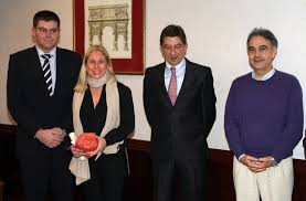 NOUS COL·LEGIATS: ISABEL MATEU GINESTRA