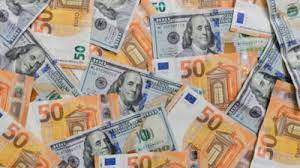 La doar 200 de metri distanta de varful everest, adrian fako, tiberiu pintilie si serpasul care ii insotea au decis sa coboare. Euro Bani Ziare Com Mobile