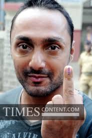 Rahul Bose News Photo Bollywood actor Rahul Bose displa...
