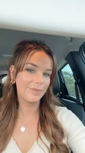 My FAVE winter mineral gloss shade is Chanel 🥰🤎, If you’ve not tried it  then I’d recommend giving it a red hot crack for this season it might just  be your favourite too. , Happy Sunday y’all! 🥰