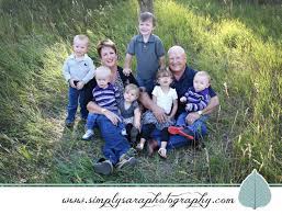 Family Photo Ideas Poses With Kids Grandparents Family Photo Pose Family Photos Photo