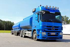 Pin By Tfc Vgy On شاحنات صور وفديو Mercedes Benz Trucks Mercedes Benz Mercedes