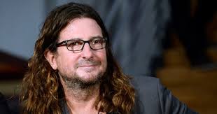 Jacques-Antoine Granjon investit le marché de la culture