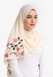 Maybe you would like to learn more about one of these? Bikin Kamu Tampil Anggun Dengan 9 Rekomendasi Jilbab Motif Bunga Dan Tips Padu Padannya Ala Selebriti Dan Selebgram