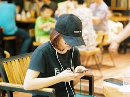 当“失语”遇上“热词”-华东师范大学