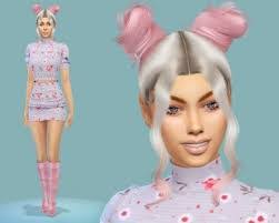 Penelope Flores's Instagram, Twitter & Facebook