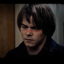 The Motherly Love in Stranger Things: Joyce's Relationship with Will and  Jonathan