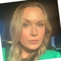 Sandra Jago's Instagram, Twitter & Facebook