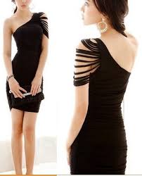 Para conseguir una apariencia más alta, debes escoger vestidos más cortos método 3 de 4: Accesorios Para Fiestas En Color Negro