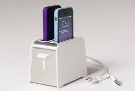 トースターみたい キッチン使いに便利なかわいいiphone用ドック foaster スマホ アクセサリー 便利 スマホ