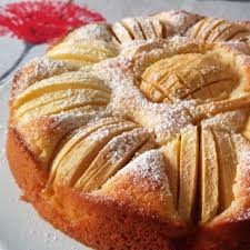 This peach kuchen is a special treat with a delicious custard cream and beautiful edible flowers. Oma S Best German Cakes Kuchen Torten