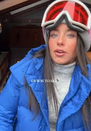 What to Wear to Ski in 30 Degree Weather