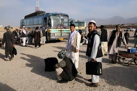 Der krieg in afghanistan seit 2001 ist die jüngste phase des seit 1978 andauernden afghanischen konflikts, die mit der von den usa geführten intervention (operation enduring freedom) im herbst 2001 eingeleitet wurde. Unhcr Warnt Vor Umfassenden Abschiebungen Nach Afghanistan Unhcr Deutschland