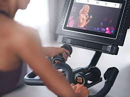 Nordictrack s15i spin bike weighs more than most spin bikes which means it is not really convenient to move it around the house. Nordictrack S15i Studio Cycle Review