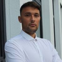 16800+ "Adrian" profiles