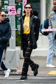 Along with her sister gigi, bella hadid has pretty much ruled the street style universe for the past few years. Bella Hadid Street Style 11 27 2019 Celebmafia