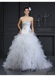 Total women selling their wedding dresses over their lifetime = 4.5 mio. Second Hand Wedding Dresses Indonesia Wedding Clothes Uk Wedding Gowns In Uk On Sale