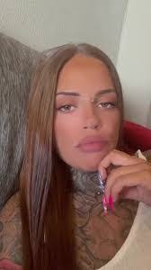 Anais Velez's Instagram, Twitter & Facebook