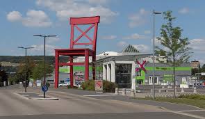 Nun schreibt das fachmagazin werben & verkaufen, dass lutz zukünftig allein auf sein erkennungsmerkmal, den. Xxxlutz Wikipedia