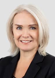 Shelley Brinkley's Instagram, Twitter & Facebook