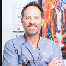 Linda Goldy's Instagram, Twitter & Facebook