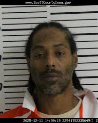 Thomas, Michael Willard 39 Charges: Carrying Weapons, Felon in Possession  of Firearm, Possession 3rd, Interference w/ Official Acts, No DL  Arrest/Offense Date: 12/11/2025 Bond: $10,060 #inmate #IowaNews  #ScottCountyIA #ScottCountyJail