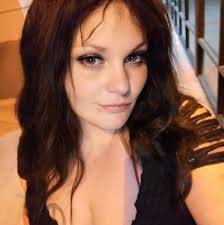 Anyone around Duck Lane know a Miss Kat A? A box of flowers turned up at  our door