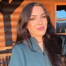 Danielle Dibenedetto's Instagram, Twitter & Facebook