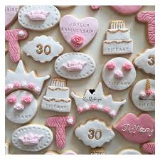 Biscuits Personnalises Avec De La Pate A Sucre Biscuit Personnalise Biscuits Pate A Sucre