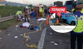 Kemalangan ngeri di jambatan pulau pinang | 999 (22 januari 2019). 4 Pekerja Maut Di Lokasi 30 Cedera Metrotv
