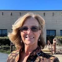 Lori Grimm's Instagram, Twitter & Facebook