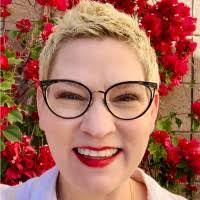 Julia Judd's Instagram, Twitter & Facebook