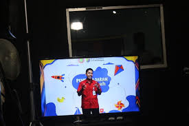 Sedangkan peralatan yang digunakan adalah gunting. Belajar Daring Lewat Tv Dan Radio Pemerintah Provinsi Jawa Tengah