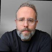 100+ perfiles de «Evanson»