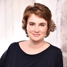 HM king WA has appointed Mrs. Xiaoling Wu as new Private Secretary to HM  #QueenMáxima from Sep 1. Mrs. Wu studied International Law in Amsterdam and  Sinology in Leiden. She held various