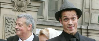 J'vous ai apporté mes radios : Guy Carlier Qui Est Son Fils Raphael Carlier Alias Carlito Gala