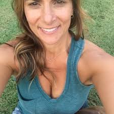 Danielle chandler (@dchandler911)