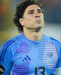 Copa Oro🇲🇽,Semi Final)Guillermo Ochoa(39) se quedo en la banca recibiendo  amarilla🟨 en la victoria de Mexico🇲🇽 1-0 Honduras🇭🇳 Ochoa y su equipo  avanzan a la Final de la Copa Oro✓ 🇺🇸7/6