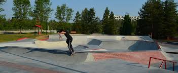 Went up to 39th street skatepark in union city new jersey the other night to shake out the legs and practice some rail tricks. Woodlands Skatepark City Of St Albert