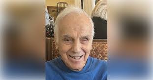 Lauren Rotondo's Instagram, Twitter & Facebook