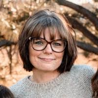 Abigail Rossi's Instagram, Twitter & Facebook