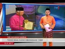 Bekas ketua menteri sabah, tun dr. Bekas Tyt Sabah Tun Dr Sakaran Dandai Tokoh Maal Hijrah Kebangsaan 2017 22 Sept 2017 Youtube