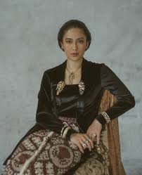 Jual beli pakaian adat jawa tengah terbaru 2021, tersedia berbagai pilihan pakaian adat jawa model pakaian batik semakin beragam, tidak hanya untuk bawahan kebaya tapi juga bisa menjadi. 15 Pakaian Adat Jawa Tengah Corak Budaya Penuh Makna