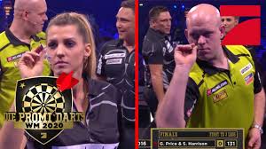 Welches team holt sich in diesem jahr den weltmeistertitel? Finale Michael Van Gerwen Pascal Hens Vs Sarah Harrison Price Promi Darts Wm 2020 Prosieben Youtube