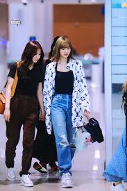 Lisoo Pics On Twitter Korean Airport Fashion Airport Fashion Kpop Kpop Fashion Outfits