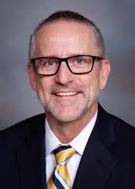 Byongjik (Beejay) Lee님