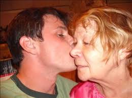 Meredith King's Instagram, Twitter & Facebook