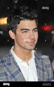 Joe jonas rand der dunkelheit premiere -Fotos und -Bildmaterial in hoher  Auflösung