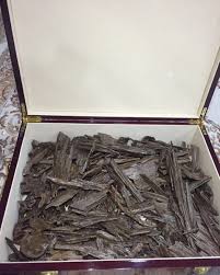 عود دبل سوبر ماليزي كلمنتان قديم عمر أشجار العود 70 سنه ريحته قويه جدا وثابته فالثوب سعر التوله 350 درهم وسعر الكيلو 30 الف د how to dry basil herbs chocolate